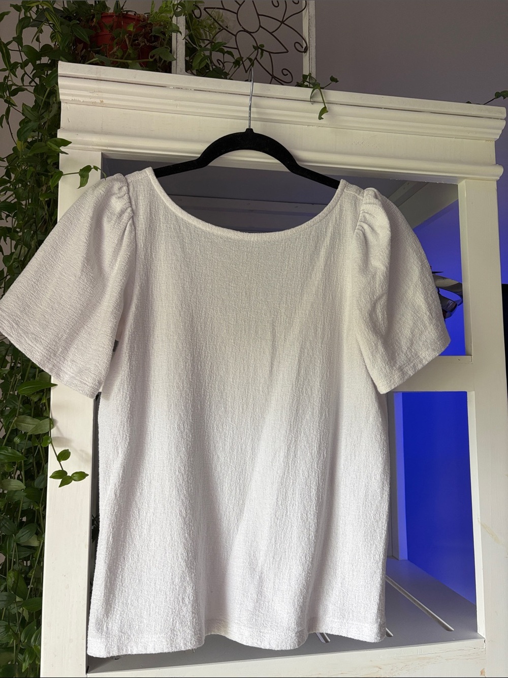 Banana Republic White Textured Puff Sleeve Top